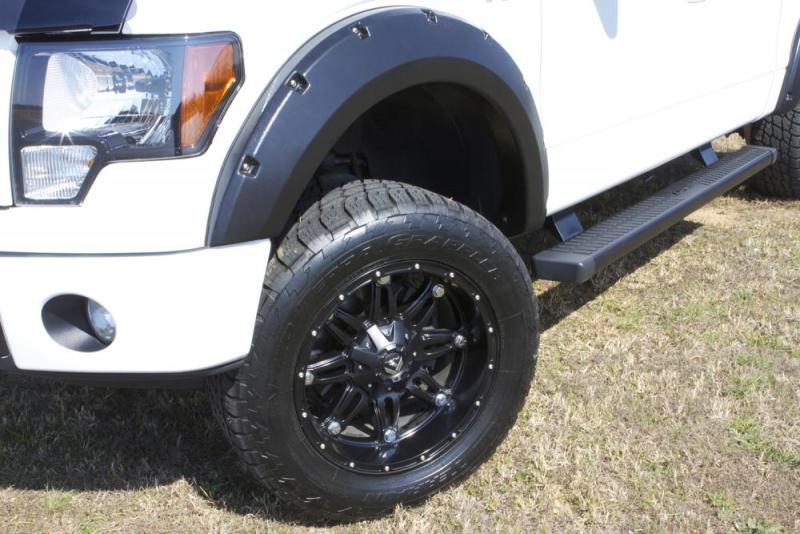 Lund 14-17 Toyota Tundra RX-Rivet Style Textured Elite Series Fender Flares - Black (4 Pc.) lndRX607T
