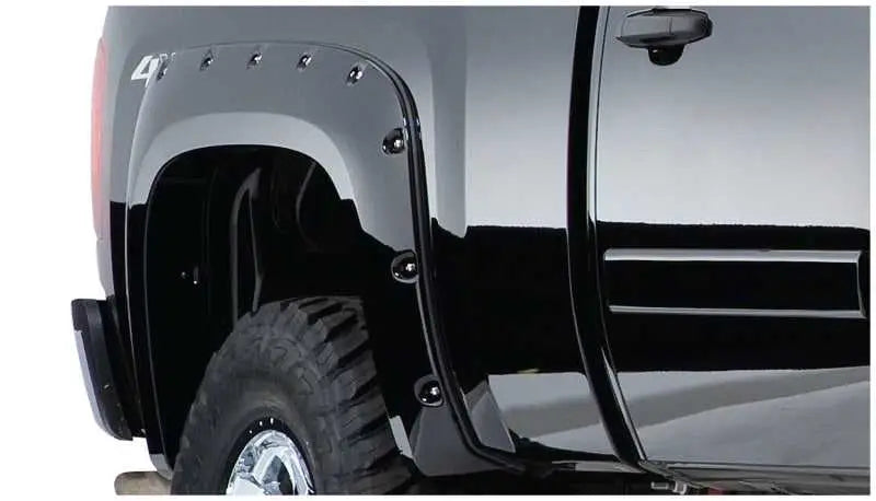 Bushwacker 07-13 Chevy Silverado 1500 Fleetside Pocket Style Flares 2pc 78.7/97.6in Bed - Black 40092-02