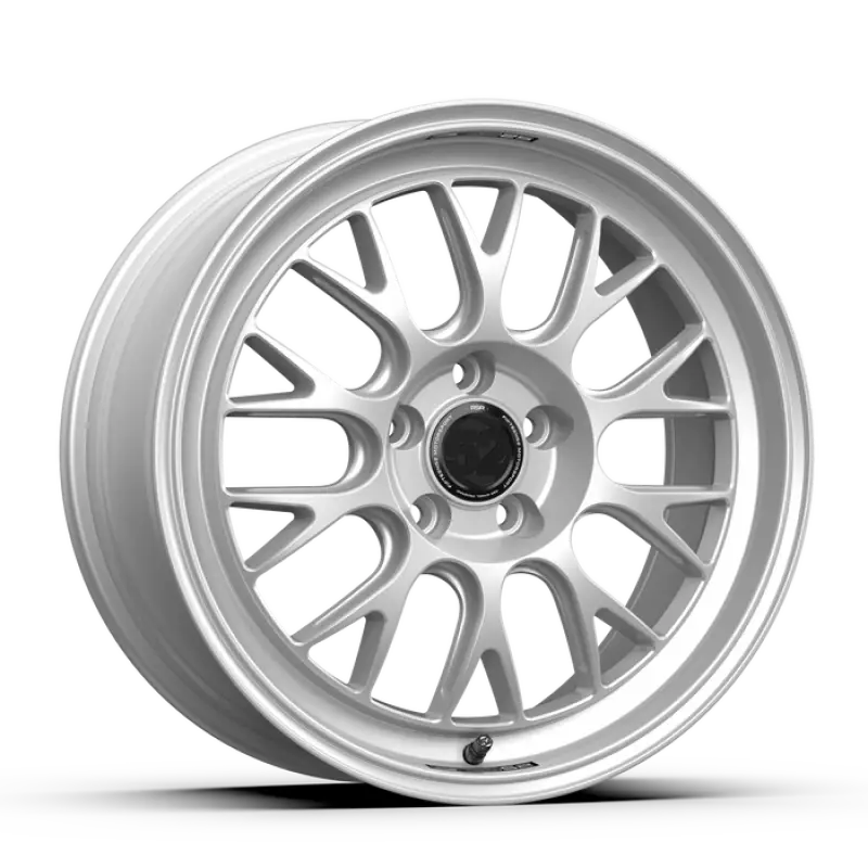 fifteen52 Holeshot RSR 18x8.5 5x112 42mm ET 57.1mm Center Bore Radiant Silver fftrshrs-88551-42